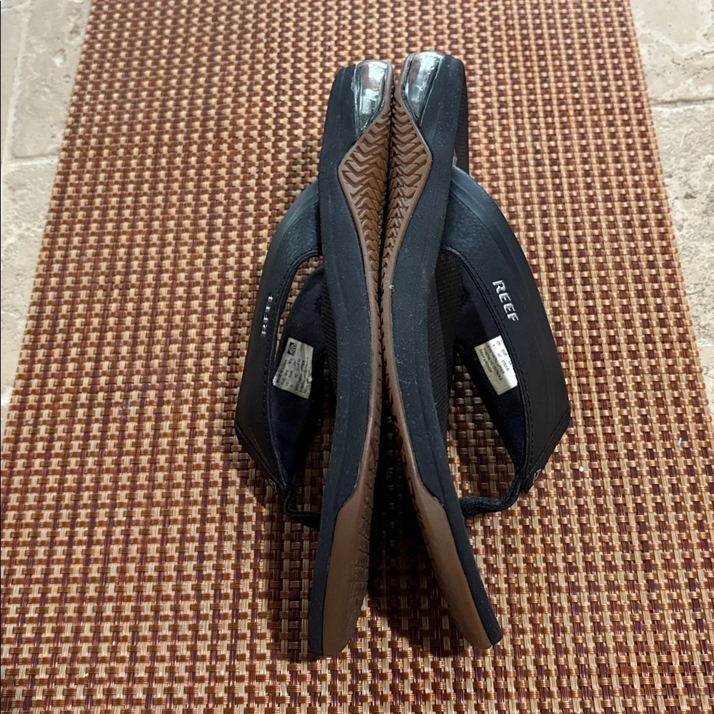 Reef Classic Black Sandals-Size 9